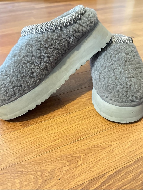 UGG Shoes - UGG Tazz Platform Maxi Curly Gray Sherpa Slip-On Clog Slippers